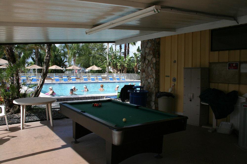 Harbor Lakes Rv Resort Port Charlotte Exteriör bild